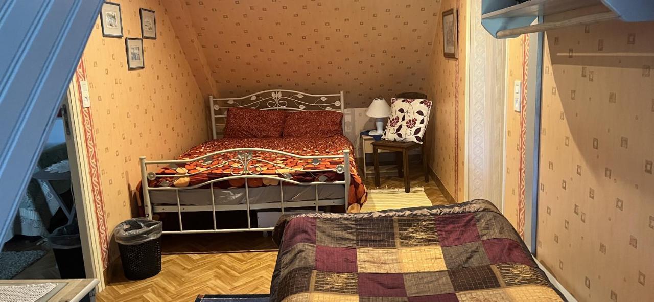 Double & Family Rooms In Tranquility In Blue Saint-Mars-sur-la-Futaie 外观 照片